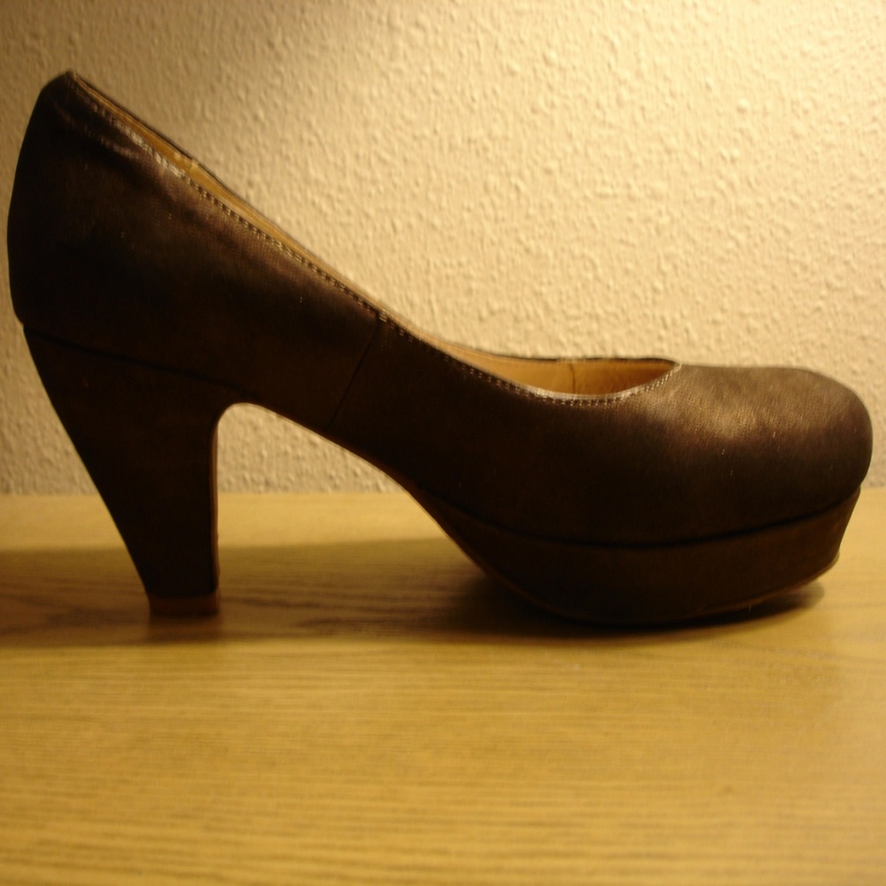 RARE Sacha London VENUS Platform Heels